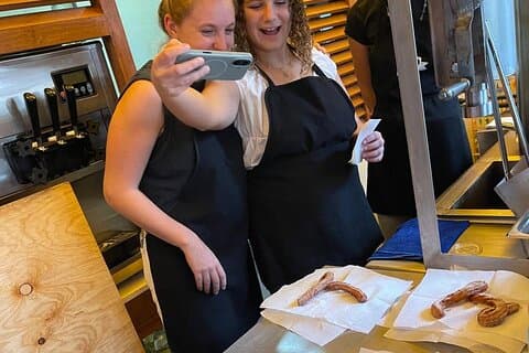 Känn dig som en Churro Master i vår butik