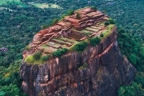 All Inclusive Sigiriya Rock und Dambulla Cave Private Tagestour