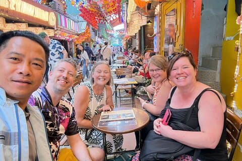 Halong Bay: Privat kystudflugt til Hanoi med frokost