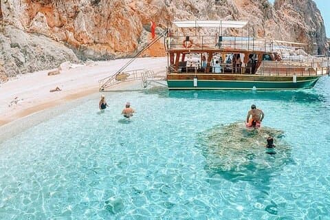 Antalya/Kemer : Tour en barco por la isla de Suluada con almuerzo y recogida en el hotel
