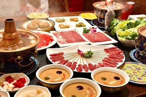 Private Illuminated Beijing Tour with Mongolia Hot Pot Dinner in Hutong