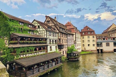 Hello Strasbourg : Privat 2 - Hour Intro Stadsvandring med Local Guide