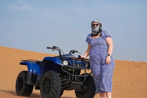 Dubai Red Dunes Desert Safari med 4×4 afhentning, grill middag og shows
