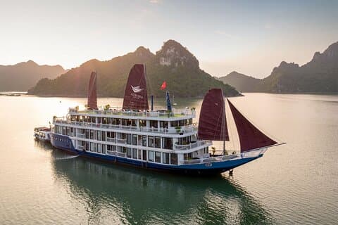 Aurora Cruise Ha Long, Lan Ha Bay - All Inclusive 2D1N
