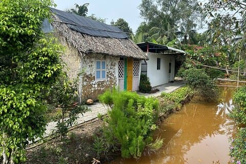 Gita di un giorno combinata tra tunnel privati di Cu Chi e delta del Mekong