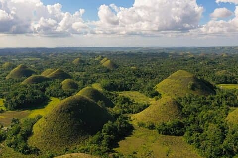 Visite privée de Bohol Chocolate Hills avec déjeuner buffet sur la rivière Loboc