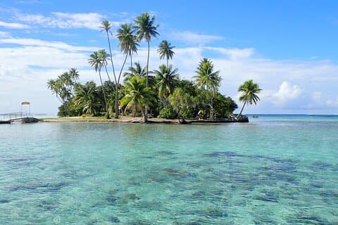 Guided Snorkeling and Relaxation on the Motu Ofetaro in Raiatea