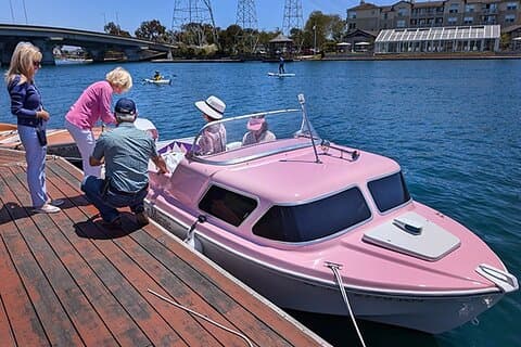 Experiência de navegação retro em Foster City Lagoon