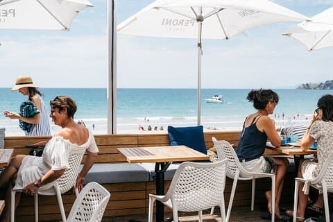 Auckland: Waiheke Island Wine Tour + degustações e almoço na praia