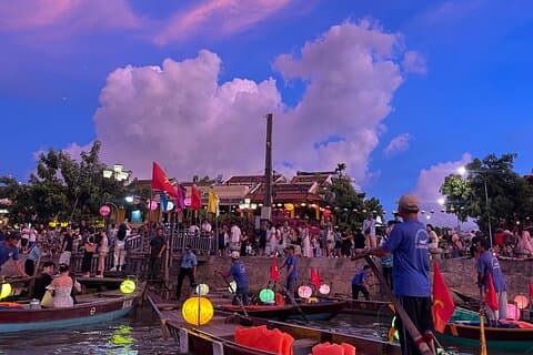 Discover Hoi An: Old Town Walk, Lantern Boat & Basket Boat Ride
