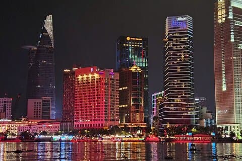 Ho Chi Minhstad Street Food, bioscoop & Saigon Waterbus Tour