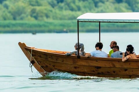 Semi-private Skadar sø bådtur med vin fra Virpazar