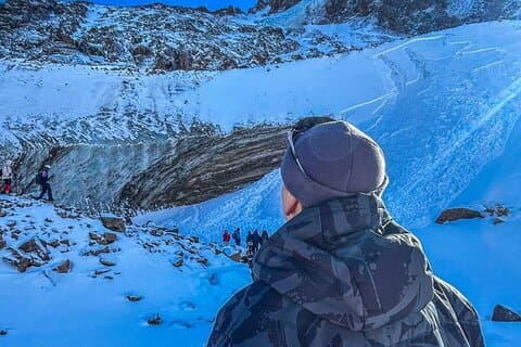 Mysterious Ice Glacier Wall Escursioni e Shymbulak Mountain resort