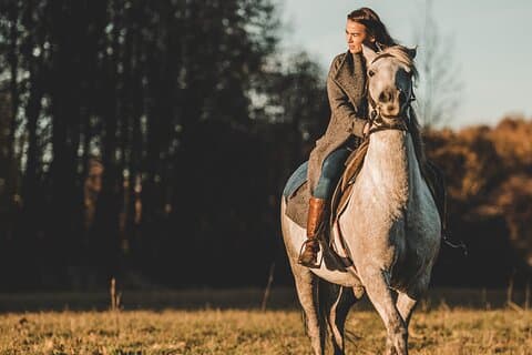 Private Reiten in der Nähe von Tiflis mit Wein Picknick in der Natur