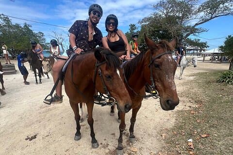 Horseback 'Ride N Swim' & Dunns River WaterFalls med LUNCH