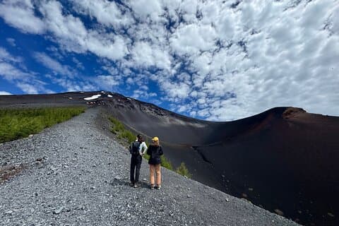 Private Mt. Fuji Hoei Crater Hiking and Sightseeing Tour