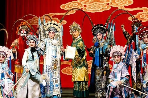Tour privado de Beijing: mercado de perlas, espectáculo de ópera de Pekín y cena de pato