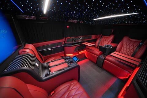 Luxury transfer with V-Class Maybach