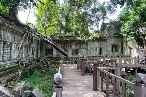 Beng Melea e Banteay Srei Temple Tour