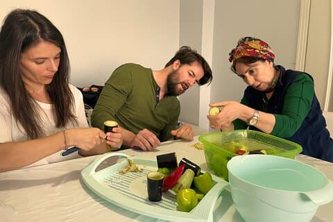 Classe de culinária autêntica em Gaziantep com a família local
