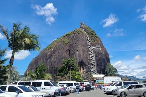 Private Tour at your own pace in Guatapé and the Peñol from Medellín