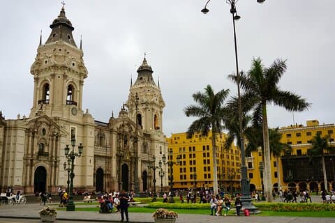 Tour Cultural Lima Parque del Amor Huaca Pucllana y Pisco Sour