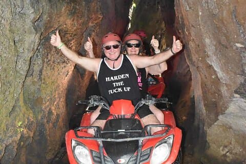 Ubud ATV Geheimtunnel und Wasserfall Trek von Kuber Bali