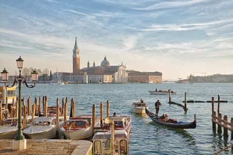 VIP Private Tour: Uncover the Best of Venice's Iconic sights