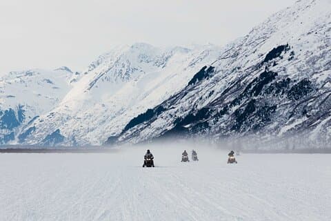 Tour privato in motoslitta del ghiacciaio Spencer dell'Alaska