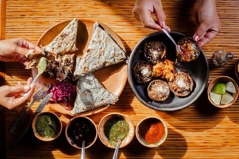 Oaxaca Streets Food Tour with 14+ Tastings