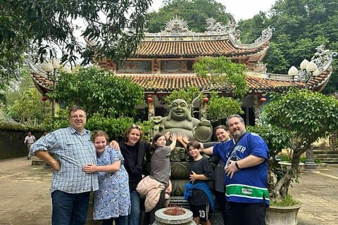Private Guided Tour to Marble Mountains, Lady Buddha & Local Food
