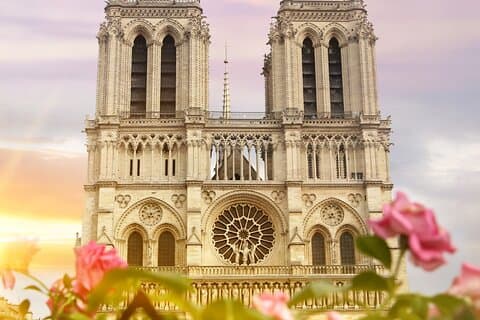 Paris Scavenger Hunt & Highlights Self-Guided Audio Walking Tour