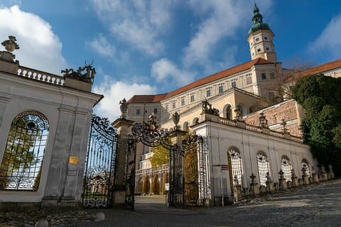 Repubblica Ceca in un giorno: tour privato della città di Brno e del castello di Mikulov