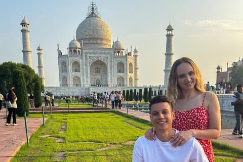 Taj Mahal Private Tour from Delhi By Car with Agra Fort