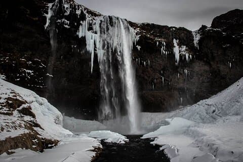 South Coast Group Tour Waterfalls Glacier e praia de Black Sand