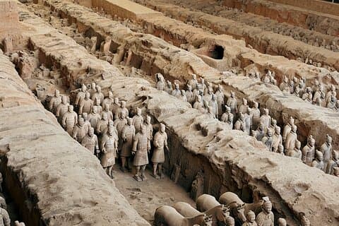 Xi'an in One Day from Jinan by Air: Terracotta Warriors, City Wall and More