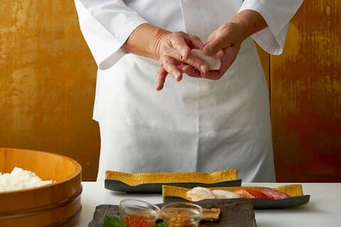 Boek voor 4 of meer! “Sushi Experience Course” in Nara