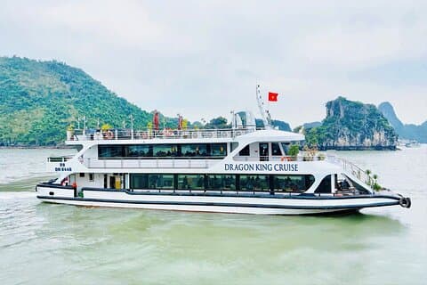 Halong Bay Deluxe-dagstur: Cruise, lunsj, grotte fra Hanoi