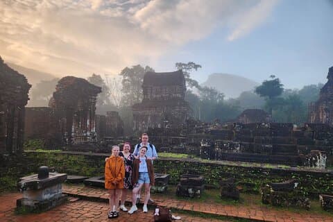 Privat tur til My Son Holyland & kom tilbage med båd fra Hoi An eller Da Nang City