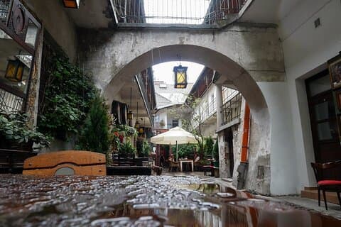 Jewish Quarter Kazimierz and Schindler's Factory Guided Tour