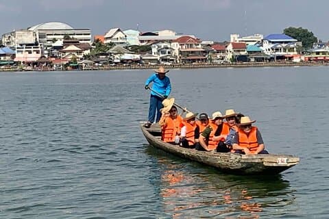 CEI. to Phayao Prov. A day Tour : Temples- Hot Spring- Lake view
