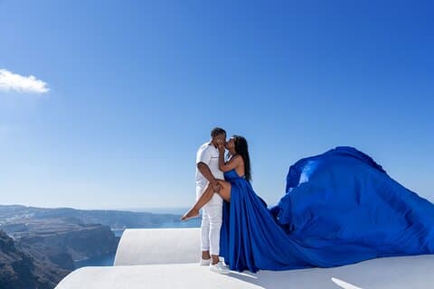 Par Flygande Klänning Fotografera Santorini med Plocka upp