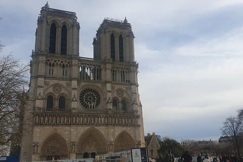 Paris Notre Dame katedral interiør guidet tur