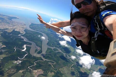 Cairns : Tandem Skydive Experience au-dessus du récif et de la forêt tropicale