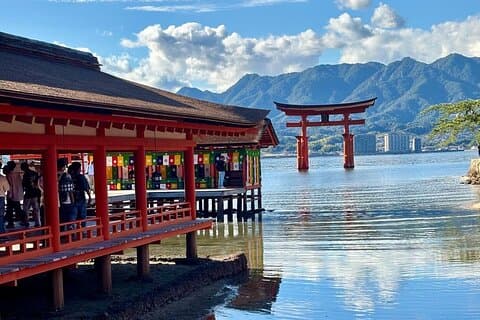 広島・宮島：現地ガイド付きプライベート1日ツアー