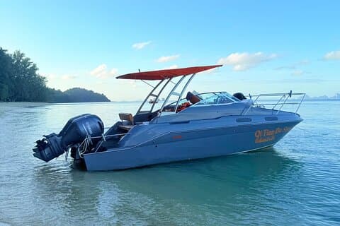 Explore 4 islands in the Trang Sea by VIP speedboat.