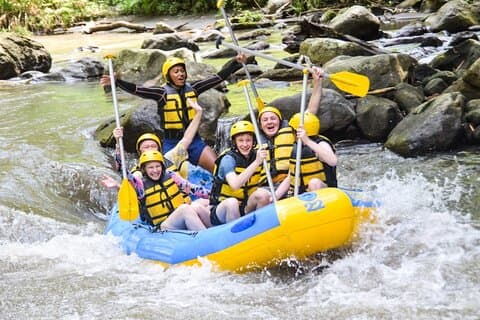 Ubud Ayung River Wildwasser Rafting mit Mittagessen & Hoteltransfer