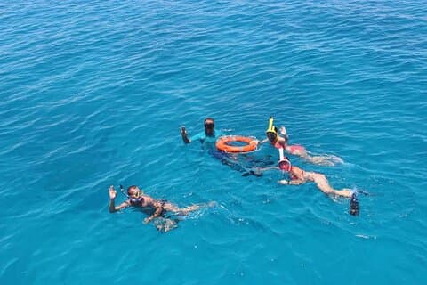 1 dagtour van luxe naar safaga Snorkelen boottocht