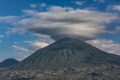 1 - Dia de caminhada pelo vulcão Mount Bisoke em Rwanda