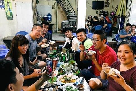 Hotell i nærheten av Saigon Night Walking Street Food Tour